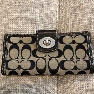 Coach Signature Black Canvas & Leather Trim Turn Lock Wallet EUC No Callouts